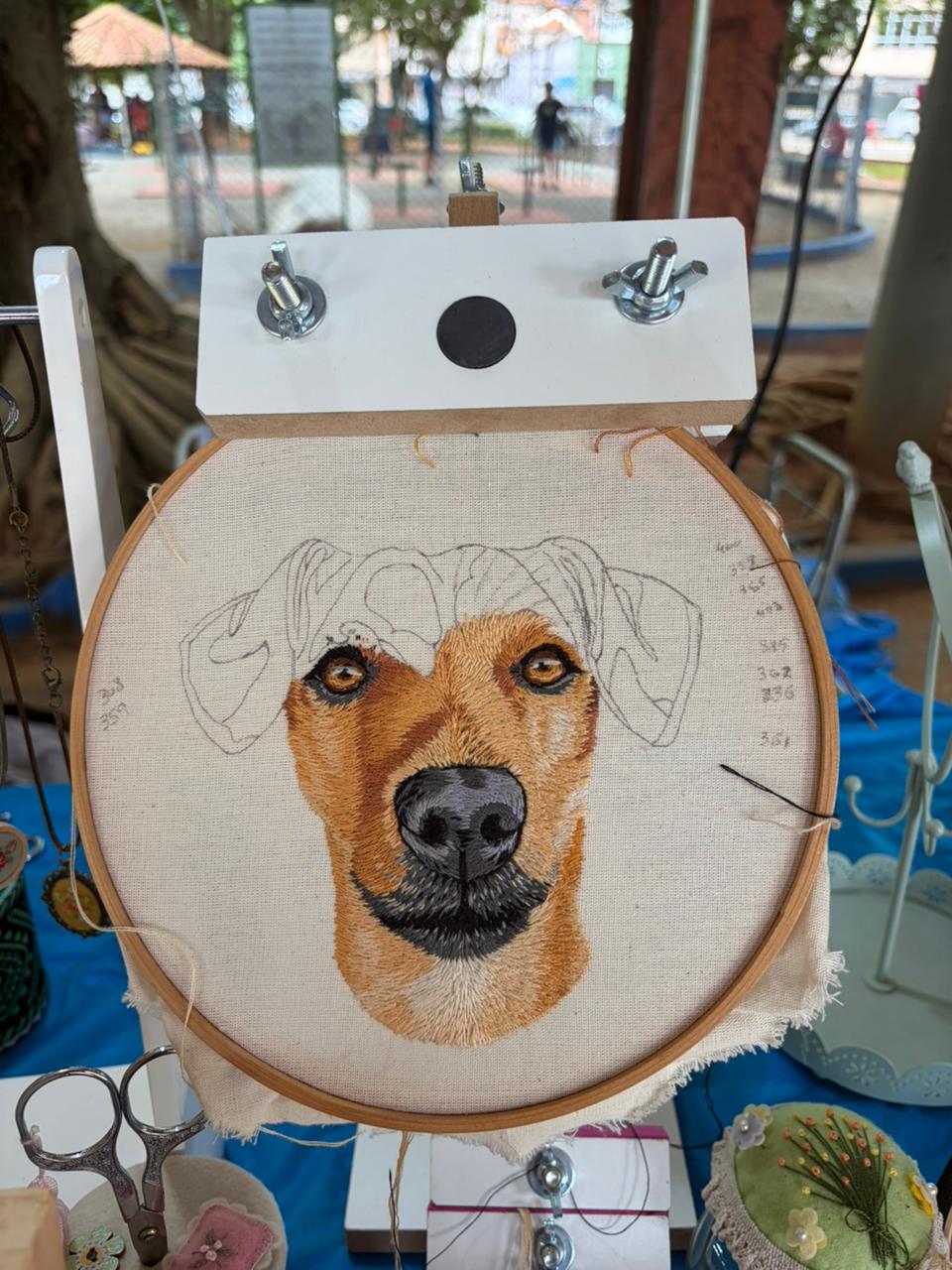 Bastidor Pet Realista - Bordado artesanal feito à mão - bastidor, pet